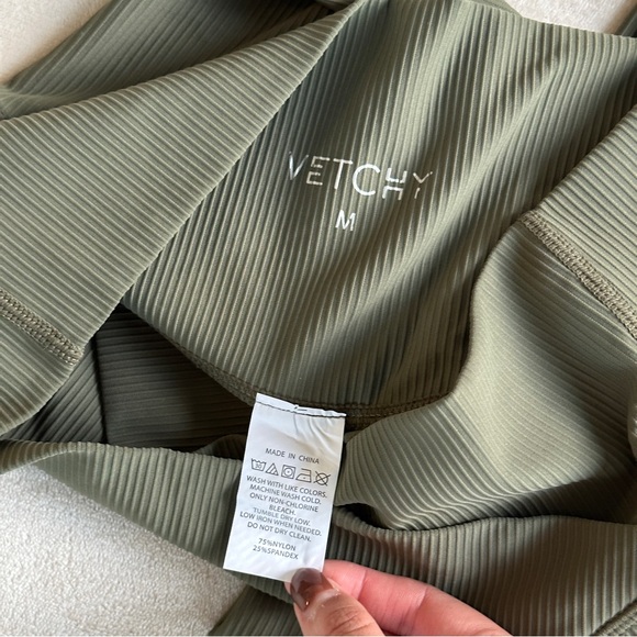 Vetchy Workout Set - Picture 3 of 15